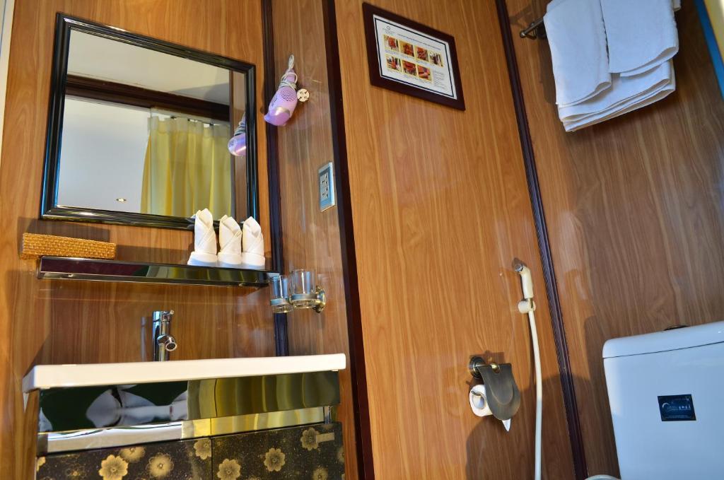 Garden Bay Premium Cruise Hotel Ha Long Kamer foto
